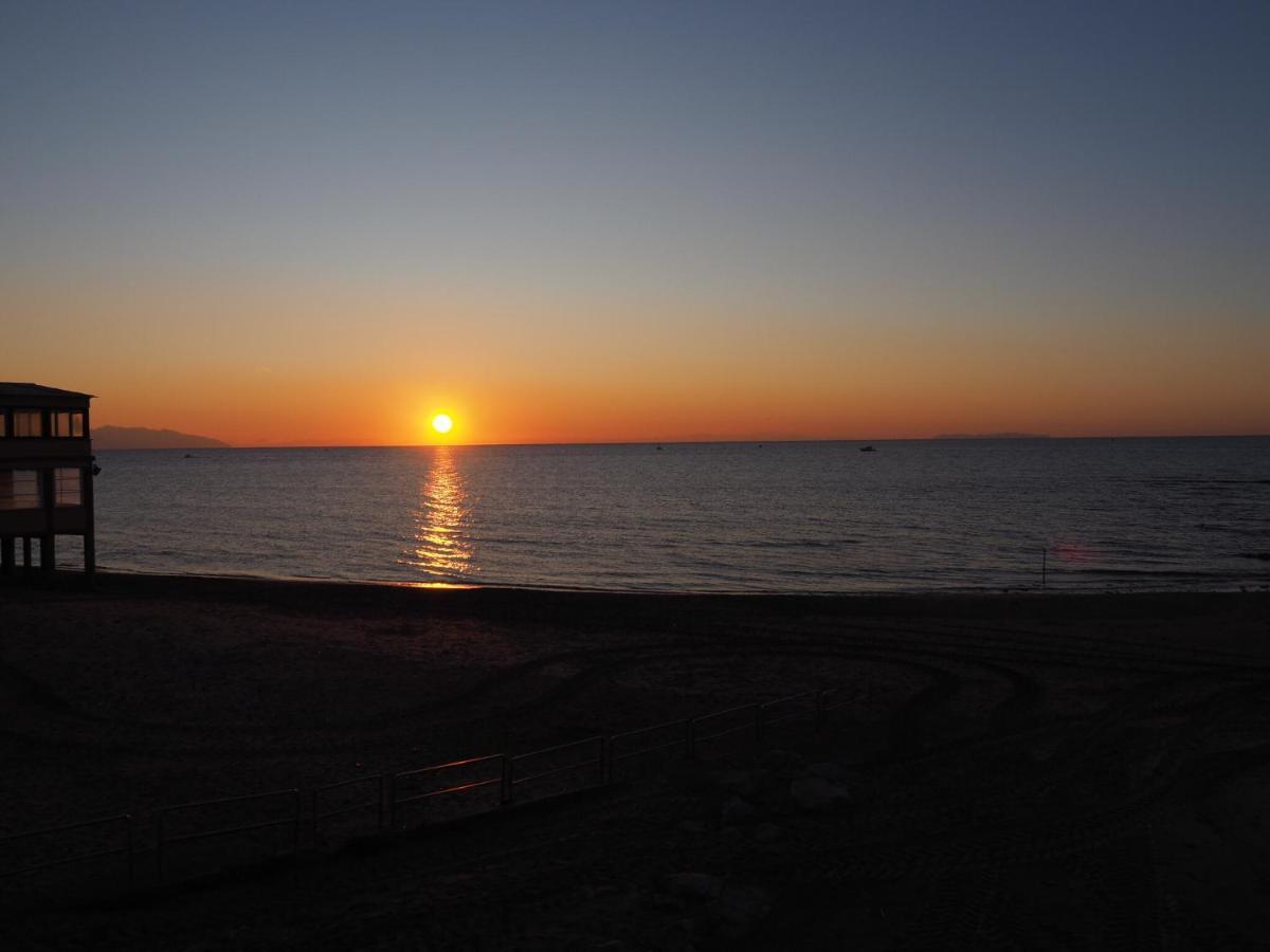 Casa Velia 78Mq A 30 Metri Dal Mare Di San Vincenzo Apartment Bagian luar foto